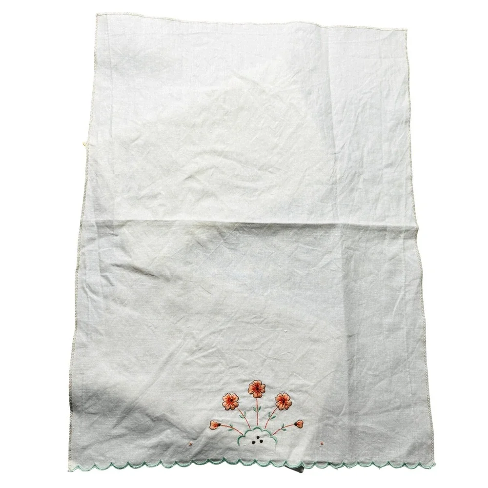 Vintage Embroidered Guest Tea Towels Set 3 Floral Scalloped Cotton Cottage Decor